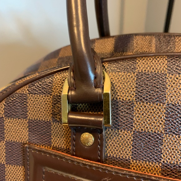 Louis Vuitton Nolita Damier Ebene Bag, great Preloved condition with wallet - Picture 15 of 17